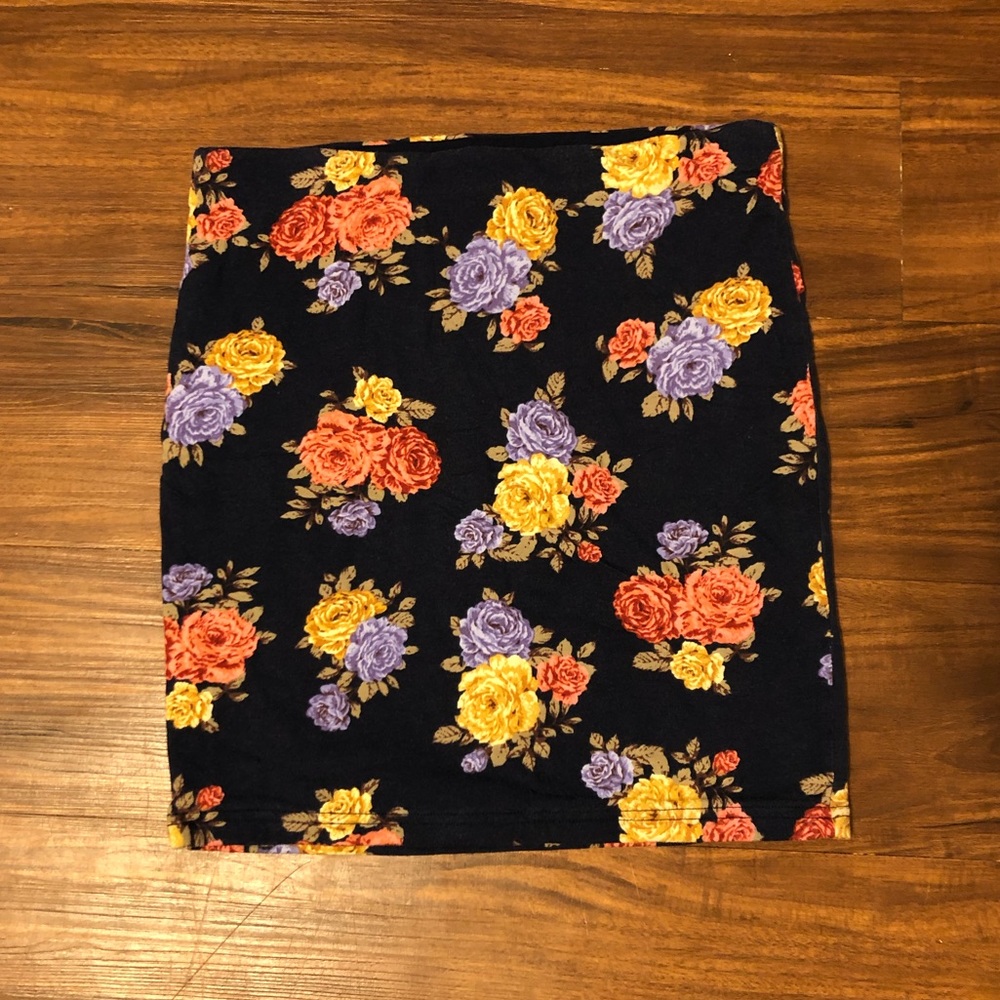 Forever 21 Floral Bodycon Mini Skirt